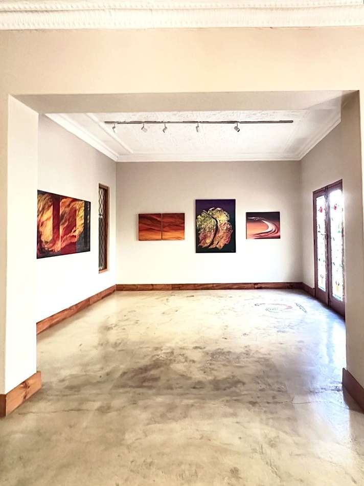 Gallery Ready to Recive